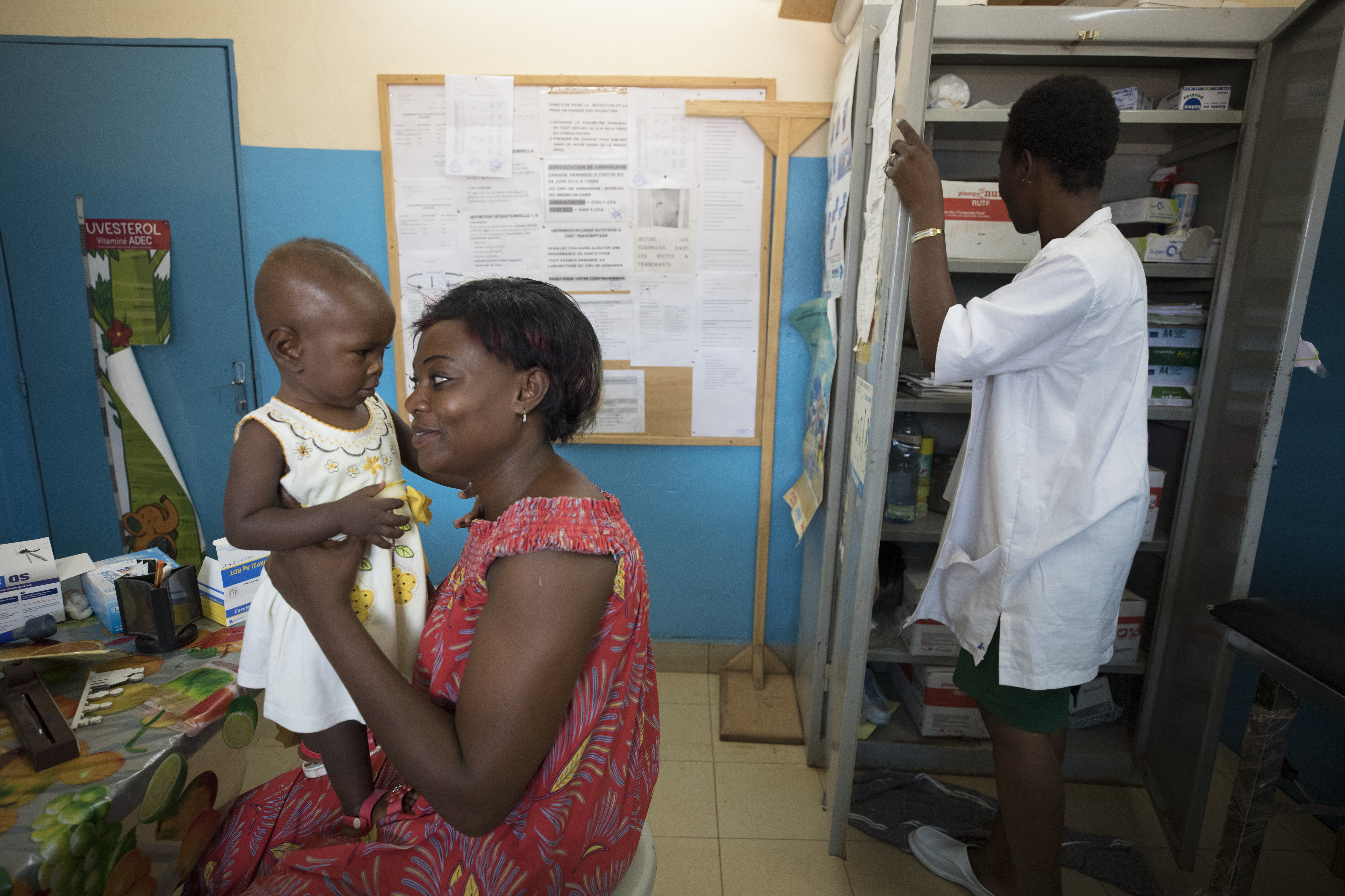 Mothers waiting in a health center in Burkina Faso. Dominic Chavez/GFF